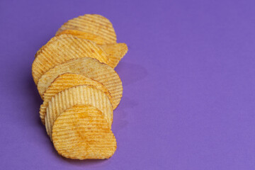 large ribbed potato chips with bacon flavor