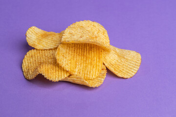 large ribbed potato chips with bacon flavor