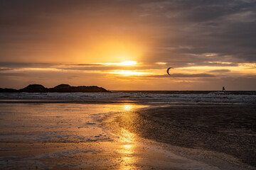 Naklejka premium A beautiful sunset on rhosneigr beach Anglesey