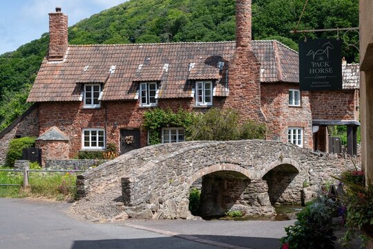 Photo of the Allerford packhorse bridge in Exmoor National Park