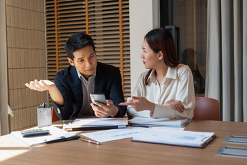 Fototapeta premium Businessmen working and thinking together