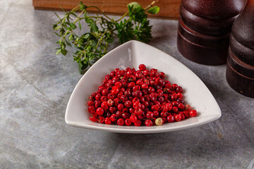 Dry pink pepper corn spice