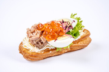 Gourmet eclair tartine with tuna and caviar