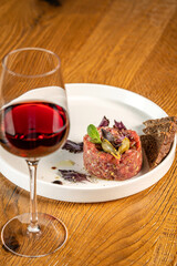 Beef tartare with red wine serving