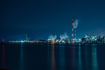 Illuminated Petrochemical Plant at Night in Otake, Japan | 大竹市の工場夜景・石油化学プラント