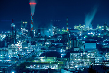 Illuminated Petrochemical Plant at Night in Otake, Japan | 大竹市の工場夜景・石油化学プラント