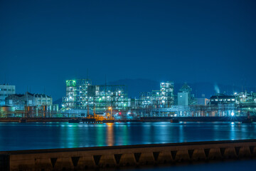 Illuminated Petrochemical Plant at Night in Otake, Japan | 大竹市の工場夜景・石油化学プラント