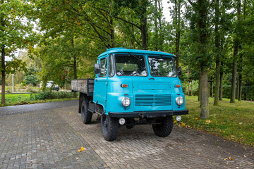 Oldtimer mit offener Ladefl&auml;che.