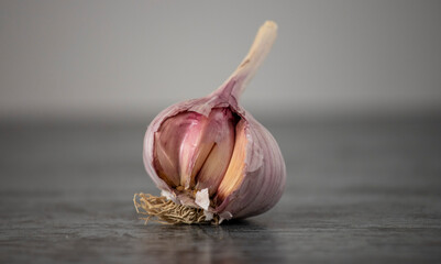 Close-up of a fresh garlic bulb