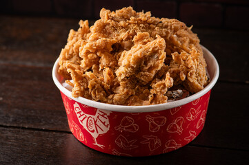 frango frito, grango crocante ,embalagem generica, frango crispy, frango empanado,batata frita, tamanhos medio,pequeno, grande , fritos, hamburguer, hamburguer com frango,queijo cheddar,