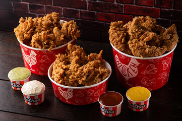 frango frito, grango crocante ,embalagem generica, frango crispy, frango empanado,batata frita,...