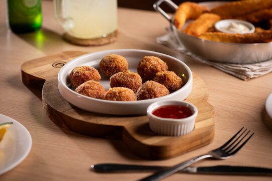 foodporn, comida de buteco, frango,picanha,torresmo,limao,delicioso,queijode bufala,fritura,drinks coloridos,sodas iatlianas,ceviche,miniburguers,batata fritas,peixe,lambari,pernas de ra,bolinho de fe