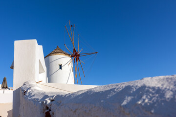 19 - Mulino a vento, Oia, isola di Santorini, Grecia