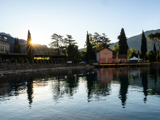 Obraz premium Riva del Garda in sunset