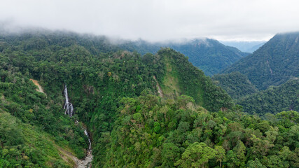 Koi Ho Ruong waterfall, Mang Den