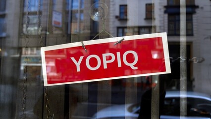 closed sign in Uzbek