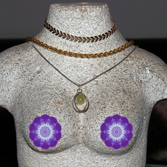 Schmuckb&uuml;ste mit KI erstellt+bearbeitet