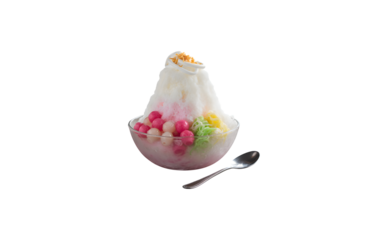 Coconut milk-infused shave ice served with sweet rice noodles and stuffed water chestnuts

