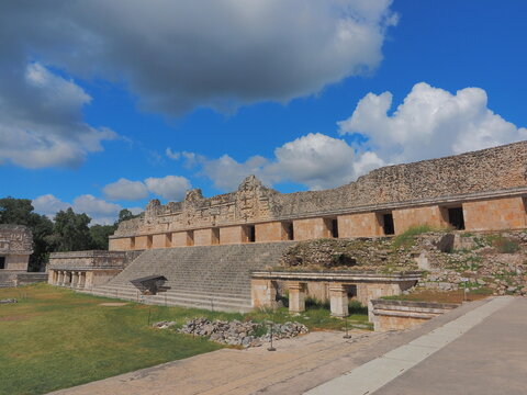 Cuadrangulo de las Monjas in Uxmal Mexico ウシュマル遺跡