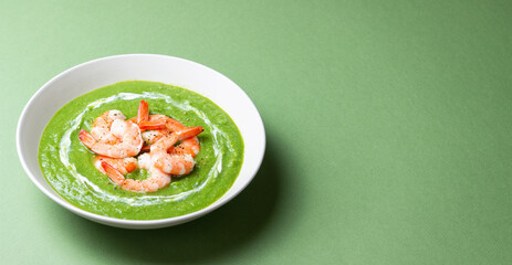 Green broccoli soup with shrimp. Vegetarian food. Healthy eating.