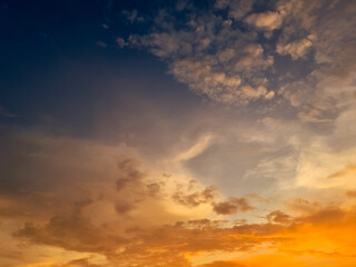 Fototapeta premium Dramatic Sky with Clouds at Sunset