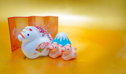 親子の干支馬と富士山