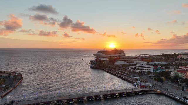 4K 60FPS Footage: Willemstad (Day). Colonial Houses, Queen Emma Bridge, and Cruise Ship.