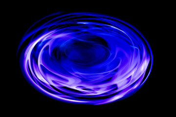 黒バックの中で浮かび上がるカラフルな流動的な光の渦