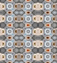 Composizione speculare di affreschi e cupola della volta di una chiesa 