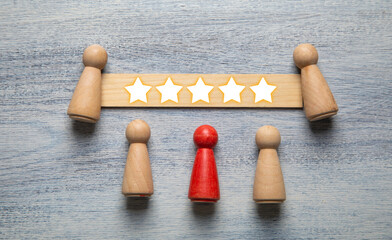 Human figures with a 5 stars. Customer service excellence. Reviews