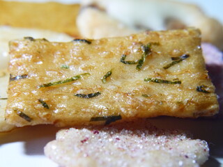 日本でよく食べられている、和菓子（煎餅）のズームアップ