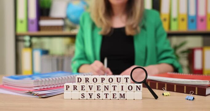 Engaging advisor focuses on solutions for dropout prevention in a colorful learning environment