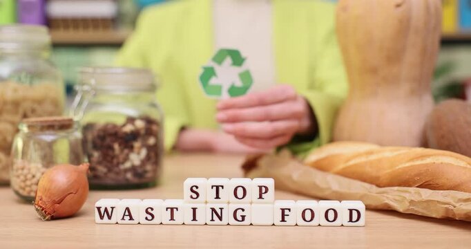 Encouraging mindful eating to reduce food waste in a cozy kitchen setting - Powered by Adobe