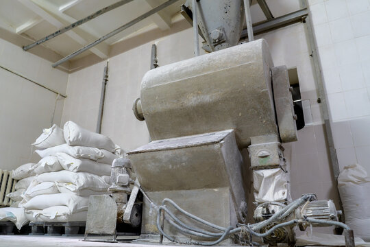 flour production machine close-up