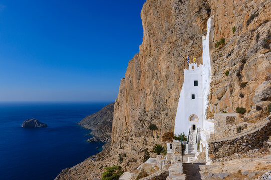 side profile of the Panagia Hozoviotissa Monastery in Amorgos