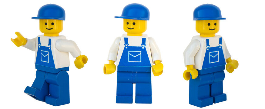 Figura de cartero de LEGO oficial. Tres posturas. Imagen aislada