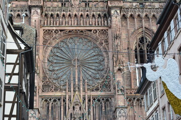 Naklejka premium detail of the entrance to the cathedral 