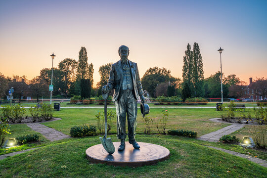 Ebenezer Howard Statue at sunset at the town's central area, unveiled in 2021 to mark the town's centenary Created by sculptor Ben Twiston-Davies