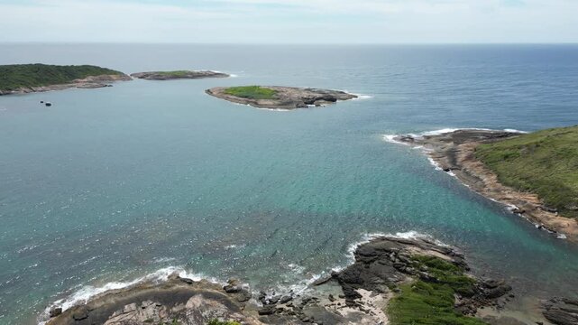 Imagem a&eacute;rea do arquip&eacute;lado das 3 ilhas, para&iacute;so de &aacute;guas cristalinas localizado no litoral da cidade de Guarapari. Sul do estado do Esp&iacute;rito Santo.