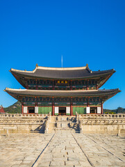 Fototapeta premium Geunjeongjeon, the main throne hall of Gyeongbokgung in Seoul, South Korea. Translation: Geunjeongjeon