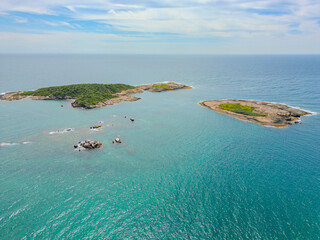 Imagem a&eacute;rea do arquip&eacute;lado das 3 ilhas, para&iacute;so de &aacute;guas cristalinas localizado no litoral da cidade de Guarapari. Sul do estado do Esp&iacute;rito Santo.