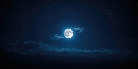 Obraz premium Full moon illuminating the night sky, serving as a natural light source for nighttime observation