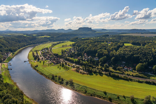 Felsformation Bastei im Nationalpark S&auml;chsische Schweiz, Gemeinde Lohmen, Landkreis S&auml;chsische Schweiz-Osterzgebirge, Sachsen, Deutschland