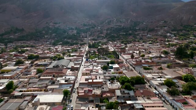 Vista a&eacute;rea con drone de Tilcara en la provincia de Jujuy, Argentina