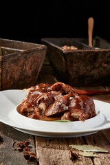 Hand-shredded braised pig's trotters