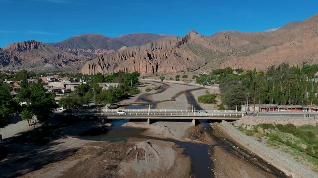 Vista a&eacute;rea con drone de Tilcara en la provincia de Jujuy, Argentina