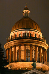 Naklejka premium Saint Isaac Cathedral by night in St. Petersburg, Russia