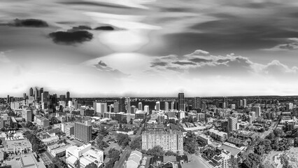 Fototapeta premium Perth skyline, Western Australia. Beautiful panoramic aerial view of city skyline