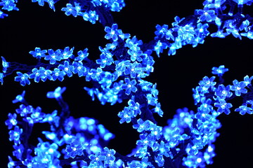 Decoración flores luminosas azul