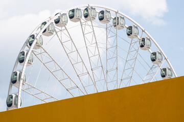 Rueda de Chicago, Malecon Simon Bolivar, Guayaquil, Ecuador.